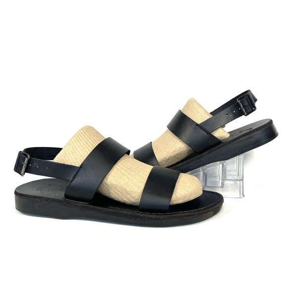 Sandals_&_Flip_Flops
